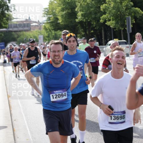 29.06.2025 - hella hamburg halbmarathon Jannik Wohlers http://msf.ph/oto/8241161 29.06.2025 09:54:31 Lombardsbrücke 2222, 2367, 2592, 2596, 2816, 2955, 3208, 3209, 4832, 5399, 5447, 5705, 6290, 6389, 6723, 6923, 6978, 6991, 7335, 7908, 8117, 8487, 8657, 8981, 9038, 9051, 9093, 9476, 9661, 9710, 11125, 11333, 11518, 11519, 11688, 12094, 12161, 12269, 12657, 12670, 13147, 13666, 13698, 13726, 13919, 14361, 14814, 15350, 15478, 15479, 15512, 15684, 15871, 16062, 16110, 16127, 16403, 16907, 17544, 17674, 18118, 18190, 18370, 18801, 18915, 18923 meine-sportfotos.de
