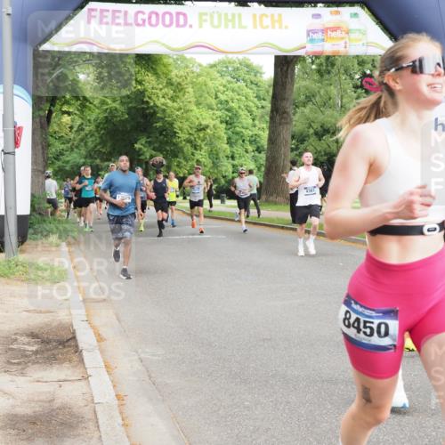 29.06.2025 - hella hamburg halbmarathon MichiJ http://msf.ph/oto/8241204 29.06.2025 10:27:45 Zwischen KM18-KM19 4381, 6037, 8091, 8450, 8958, 11447, 12915, 14272, 15257 meine-sportfotos.de
