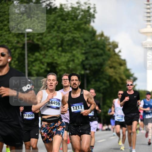 29.06.2025 - hella hamburg halbmarathon Dr. Thomas Lammeyer http://msf.ph/oto/8241206 29.06.2025 09:50:58 Kennedybrücke 1217, 2121, 2196, 2404, 2774, 3783, 4246, 4602, 5961, 6915, 8366, 8395, 8901, 9171 meine-sportfotos.de