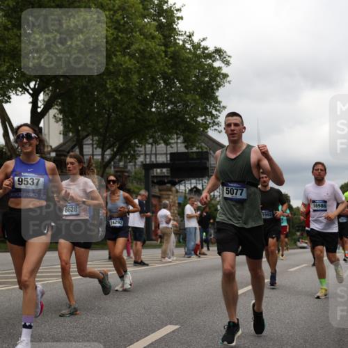 29.06.2025 - hella hamburg halbmarathon Yannick Fuchs http://msf.ph/oto/8241224 29.06.2025 10:47:25 20KM 1030, 1061, 1151, 1499, 1706, 1727, 1783, 2074, 2082, 2099, 2346, 3059, 3208, 3209, 3334, 4065, 4635, 4770, 5077, 5638, 5866, 6198, 6481, 6628, 6629, 6762, 6877, 6942, 7177, 7509, 7864, 7918, 8390, 8447, 9142, 9537, 10549, 10891, 10895, 11992, 12379, 12413, 12490, 12875, 12909, 13032, 13289, 13865, 13997, 14323, 15061, 15126, 15179, 15497, 15502, 16477, 16538, 16986, 18134, 18487, 18590, 18720 meine-sportfotos.de