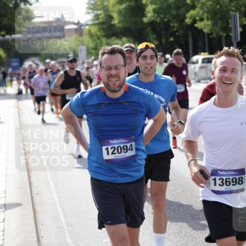 29.06.2025 - hella hamburg halbmarathon Jannik Wohlers http://msf.ph/oto/8241231 29.06.2025 09:54:31 Lombardsbrücke 2222, 2367, 2592, 2596, 2816, 2955, 3208, 3209, 4832, 5399, 5447, 5705, 6290, 6389, 6723, 6923, 6978, 6991, 7335, 7908, 8117, 8487, 8657, 8981, 9038, 9051, 9093, 9476, 9661, 9710, 11125, 11333, 11518, 11519, 11688, 12094, 12161, 12269, 12657, 12670, 13147, 13666, 13698, 13726, 13919, 14361, 14814, 15350, 15478, 15479, 15512, 15684, 15871, 16062, 16110, 16127, 16403, 16907, 17544, 17674, 18118, 18190, 18370, 18801, 18915, 18923 meine-sportfotos.de