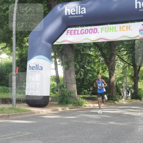 29.06.2025 - hella hamburg halbmarathon KatJ http://msf.ph/oto/8241234 29.06.2025 09:57:51 Zwischen KM18-KM19 14, 17, 19 meine-sportfotos.de