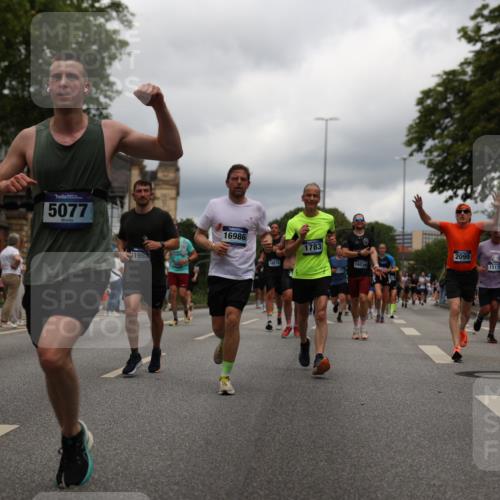 29.06.2025 - hella hamburg halbmarathon Yannick Fuchs http://msf.ph/oto/8241277 29.06.2025 10:47:25 20KM 1030, 1061, 1151, 1499, 1706, 1727, 1783, 2074, 2082, 2099, 2346, 3059, 3208, 3209, 3334, 4065, 4635, 4770, 5077, 5638, 5866, 6198, 6481, 6628, 6629, 6762, 6877, 6942, 7177, 7509, 7864, 7918, 8390, 8447, 9142, 9537, 10549, 10891, 10895, 11992, 12379, 12413, 12490, 12875, 12909, 13032, 13289, 13865, 13997, 14323, 15061, 15126, 15179, 15497, 15502, 16477, 16538, 16986, 18134, 18487, 18590, 18720 meine-sportfotos.de