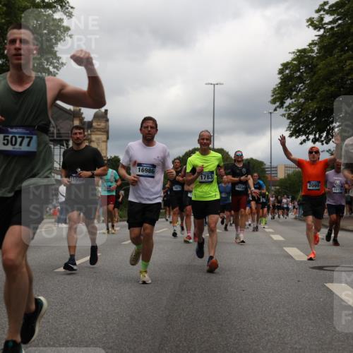 29.06.2025 - hella hamburg halbmarathon Yannick Fuchs http://msf.ph/oto/8241284 29.06.2025 10:47:25 20KM 1030, 1061, 1151, 1499, 1706, 1727, 1783, 2074, 2082, 2099, 2346, 3059, 3208, 3209, 3334, 4065, 4635, 4770, 5077, 5638, 5866, 6198, 6481, 6628, 6629, 6762, 6877, 6942, 7177, 7509, 7864, 7918, 8390, 8447, 9142, 9537, 10549, 10891, 10895, 11992, 12379, 12413, 12490, 12875, 12909, 13032, 13289, 13865, 13997, 14323, 15061, 15126, 15179, 15497, 15502, 16477, 16538, 16986, 18134, 18487, 18590, 18720 meine-sportfotos.de