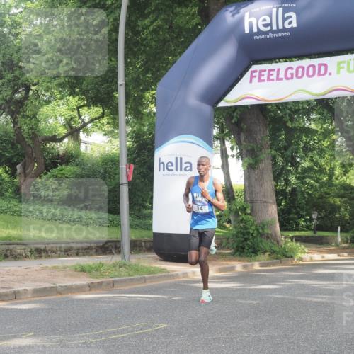 29.06.2025 - hella hamburg halbmarathon KatJ http://msf.ph/oto/8241329 29.06.2025 09:57:52 Zwischen KM18-KM19 14, 17, 19 meine-sportfotos.de