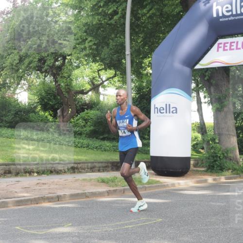 29.06.2025 - hella hamburg halbmarathon KatJ http://msf.ph/oto/8241420 29.06.2025 09:57:52 Zwischen KM18-KM19 14, 17, 19 meine-sportfotos.de