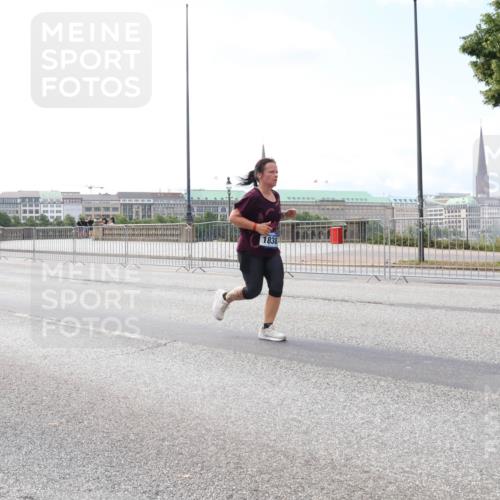 29.06.2025 - hella hamburg halbmarathon Lena Gebhardt http://msf.ph/oto/8241423 29.06.2025 10:09:46 Lombardsbrücke 1052, 1456, 1483, 1513, 1823, 4592, 4859, 5806, 5885, 7058, 7187, 8090, 8685, 9150, 9297, 9306, 9674, 9781, 9988, 12255, 12509, 12567, 12862, 13739, 15697, 16191, 16455, 16688, 16918, 17630, 17899, 18076, 18440, 18707, 18726, 18727, 19166, 19242 meine-sportfotos.de