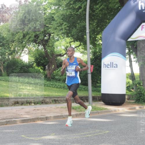 29.06.2025 - hella hamburg halbmarathon KatJ http://msf.ph/oto/8241456 29.06.2025 09:57:53 Zwischen KM18-KM19 14, 17, 19 meine-sportfotos.de