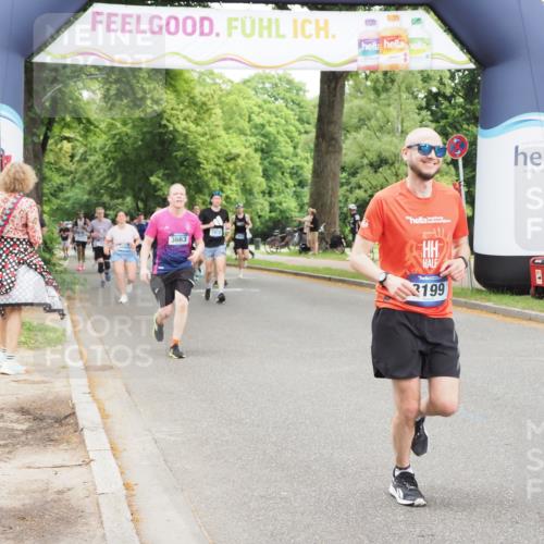 29.06.2025 - hella hamburg halbmarathon MichiJ http://msf.ph/oto/8241481 29.06.2025 10:50:34 Zwischen KM18-KM19 3199, 3663, 12571, 17437, 18324 meine-sportfotos.de