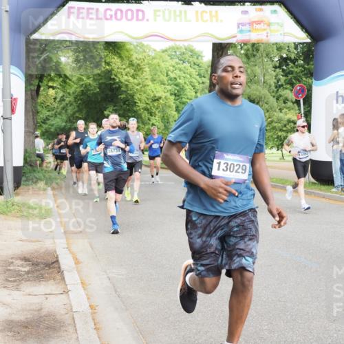 29.06.2025 - hella hamburg halbmarathon MichiJ http://msf.ph/oto/8241508 29.06.2025 10:27:47 Zwischen KM18-KM19 1445, 4381, 6037, 8450, 8958, 11447, 12915, 13029, 14093, 14272, 15257, 15873 meine-sportfotos.de