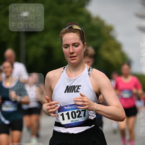 29.06.2025 - hella hamburg halbmarathon Dr. Thomas Lammeyer http://msf.ph/oto/8241519 29.06.2025 10:14:06 Kennedybrücke 1456, 1483, 1513, 1573, 1838, 3921, 4389, 7042, 7250, 7333, 7685, 8090, 8219, 8890, 9674, 9681, 9816, 9988, 11027, 11180 meine-sportfotos.de