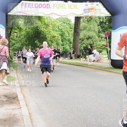 29.06.2025 - hella hamburg halbmarathon MichiJ http://msf.ph/oto/8241529 29.06.2025 10:50:34 Zwischen KM18-KM19 3199, 3663, 12571, 17437, 18324 meine-sportfotos.de