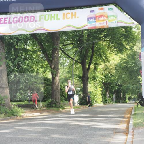 29.06.2025 - hella hamburg halbmarathon KatJ http://msf.ph/oto/8241533 29.06.2025 09:58:20 Zwischen KM18-KM19  meine-sportfotos.de
