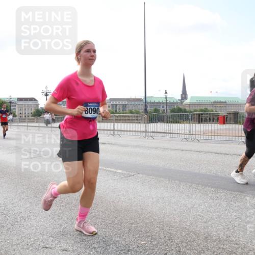 29.06.2025 - hella hamburg halbmarathon Lena Gebhardt http://msf.ph/oto/8241559 29.06.2025 10:09:47 Lombardsbrücke 1052, 1456, 1483, 1513, 1823, 4592, 4859, 5885, 7058, 7081, 7187, 8090, 8685, 9150, 9297, 9306, 9674, 9781, 9988, 12255, 12509, 12567, 12862, 13739, 15697, 16191, 16455, 16688, 16918, 17630, 17899, 18076, 18440, 18707, 18726, 18727, 19166, 19242 meine-sportfotos.de