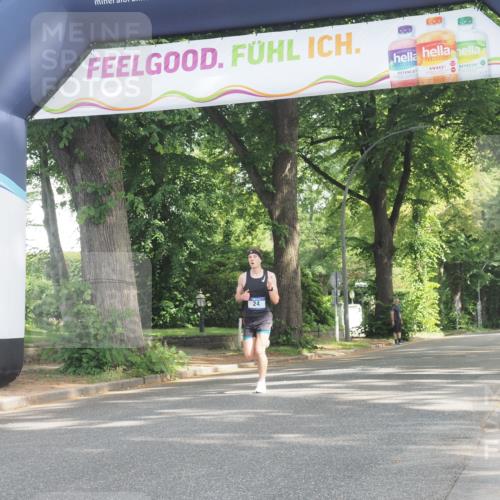 29.06.2025 - hella hamburg halbmarathon KatJ http://msf.ph/oto/8241622 29.06.2025 09:58:21 Zwischen KM18-KM19  meine-sportfotos.de