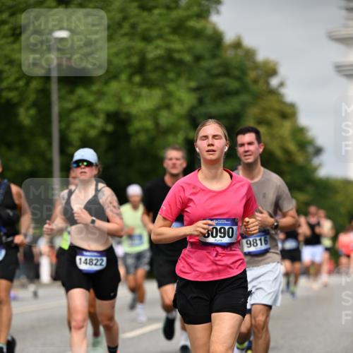 29.06.2025 - hella hamburg halbmarathon Dr. Thomas Lammeyer http://msf.ph/oto/8241678 29.06.2025 10:14:08 Kennedybrücke 1456, 1483, 1513, 1573, 1838, 4389, 7042, 7058, 7250, 7685, 8090, 8219, 8890, 9681, 9816, 9988, 11027, 11180 meine-sportfotos.de