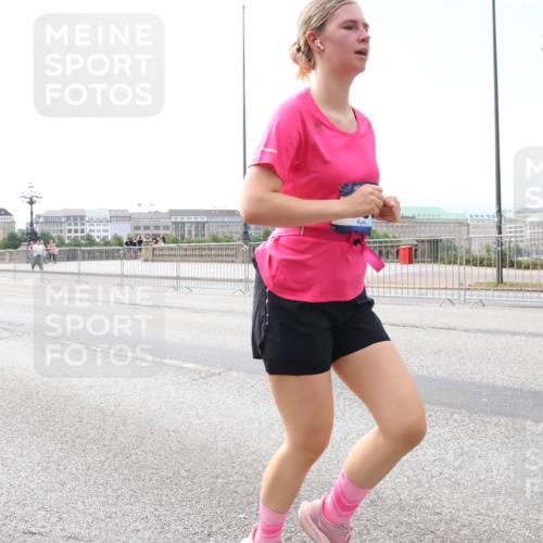 29.06.2025 - hella hamburg halbmarathon Lena Gebhardt http://msf.ph/oto/8241693 29.06.2025 10:09:47 Lombardsbrücke 1052, 1456, 1483, 1513, 1823, 4592, 4859, 5885, 7058, 7081, 7187, 8090, 8685, 9150, 9297, 9306, 9674, 9781, 9988, 12255, 12509, 12567, 12862, 13739, 15697, 16191, 16455, 16688, 16918, 17630, 17899, 18076, 18440, 18707, 18726, 18727, 19166, 19242 meine-sportfotos.de