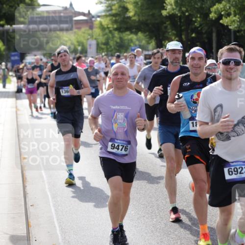 29.06.2025 - hella hamburg halbmarathon Jannik Wohlers http://msf.ph/oto/8241718 29.06.2025 09:54:37 Lombardsbrücke 1200, 2367, 2592, 2596, 2816, 3208, 3209, 3258, 4121, 4832, 5399, 5638, 5705, 6027, 6290, 6389, 6923, 6991, 7335, 7659, 7908, 8371, 8437, 8487, 8657, 8981, 9031, 9032, 9093, 9159, 9476, 9661, 9710, 9869, 9931, 10122, 10868, 11125, 11333, 12094, 12161, 12269, 12657, 12670, 13147, 13666, 13698, 13726, 14814, 15350, 15430, 15478, 15479, 15512, 15684, 15871, 16062, 16086, 16089, 16110, 16127, 16403, 16513, 16538, 16907, 17008, 17499, 17544, 17674, 17912, 18118, 18190 meine-sportfotos.de