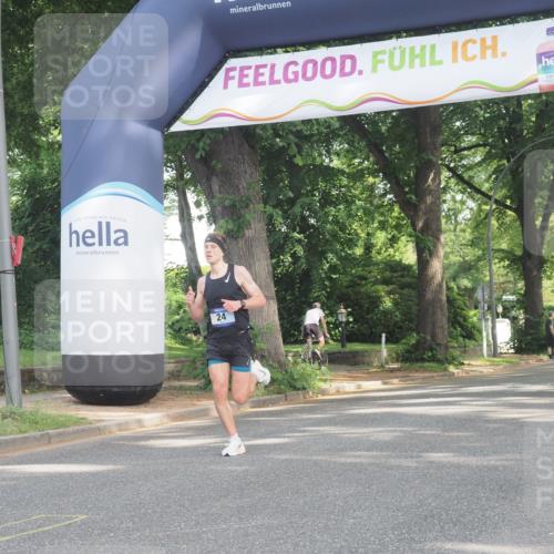 29.06.2025 - hella hamburg halbmarathon KatJ http://msf.ph/oto/8241740 29.06.2025 09:58:22 Zwischen KM18-KM19 24 meine-sportfotos.de