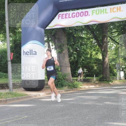 29.06.2025 - hella hamburg halbmarathon KatJ http://msf.ph/oto/8241759 29.06.2025 09:58:22 Zwischen KM18-KM19 24 meine-sportfotos.de