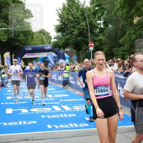 29.06.2025 - hella hamburg halbmarathon Zöllner http://msf.ph/oto/8241770 29.06.2025 10:56:05 Ziel 1180, 3042, 3058, 7594, 14867, 15184, 15868, 16176, 17640, 18212 meine-sportfotos.de