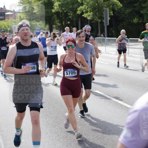 29.06.2025 - hella hamburg halbmarathon Jannik Wohlers http://msf.ph/oto/8241812 29.06.2025 09:54:39 Lombardsbrücke 1200, 2367, 2592, 2596, 2816, 3208, 3209, 3258, 4121, 4832, 5399, 5638, 5705, 6027, 6290, 6389, 6923, 6991, 7335, 7659, 7908, 8371, 8437, 8487, 8693, 8889, 8981, 9031, 9032, 9093, 9159, 9476, 9661, 9710, 9869, 9931, 10122, 10868, 11125, 11185, 11333, 12094, 12161, 12657, 13147, 13666, 13698, 14814, 15350, 15430, 15512, 15684, 15871, 16062, 16086, 16089, 16110, 16127, 16403, 16513, 16538, 16907, 17008, 17499, 17544, 17674, 17912, 18118, 18190 meine-sportfotos.de