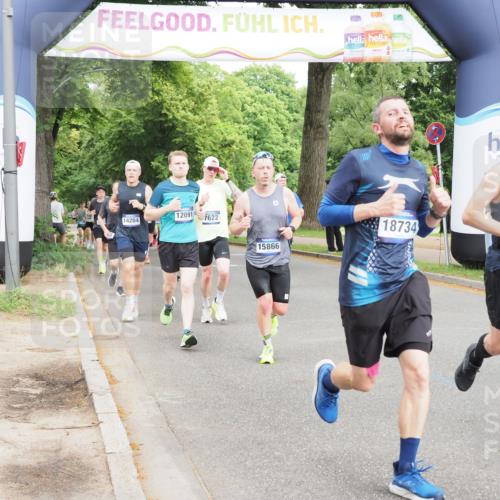 29.06.2025 - hella hamburg halbmarathon MichiJ http://msf.ph/oto/8241901 29.06.2025 10:27:49 Zwischen KM18-KM19 1445, 3282, 4381, 6037, 7622, 8450, 8958, 11447, 12915, 13029, 14093, 14204, 15257, 15866, 15873, 18547, 18734 meine-sportfotos.de