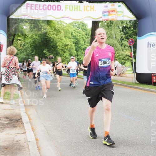 29.06.2025 - hella hamburg halbmarathon MichiJ http://msf.ph/oto/8241947 29.06.2025 10:50:36 Zwischen KM18-KM19 2810, 3199, 3663, 8423, 12571, 16995, 18324 meine-sportfotos.de