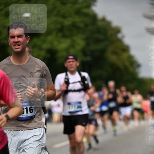 29.06.2025 - hella hamburg halbmarathon Dr. Thomas Lammeyer http://msf.ph/oto/8241972 29.06.2025 10:14:10 Kennedybrücke 1456, 1483, 1513, 1573, 4389, 7042, 7058, 7250, 7685, 8090, 8219, 8890, 9681, 9816, 9988, 11027, 11180 meine-sportfotos.de