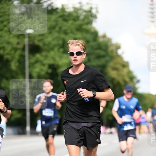 29.06.2025 - hella hamburg halbmarathon Dr. Thomas Lammeyer http://msf.ph/oto/8241978 29.06.2025 09:51:01 Kennedybrücke 1217, 1562, 2121, 2196, 2404, 2774, 3783, 4602, 5092, 5923, 5961, 6915, 8366, 8395, 8901, 9171 meine-sportfotos.de