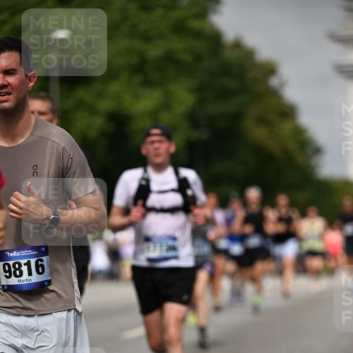 29.06.2025 - hella hamburg halbmarathon Dr. Thomas Lammeyer http://msf.ph/oto/8241984 29.06.2025 10:14:10 Kennedybrücke 1456, 1483, 1513, 1573, 4389, 7042, 7058, 7250, 7685, 8090, 8219, 8890, 9681, 9816, 9988, 11027, 11180 meine-sportfotos.de