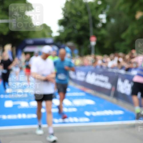 29.06.2025 - hella hamburg halbmarathon Zöllner http://msf.ph/oto/8242063 29.06.2025 10:56:09 Ziel 1180, 3042, 3058, 4594, 4813, 5492, 5570, 7594, 8330, 12545, 17640, 17642, 18212 meine-sportfotos.de