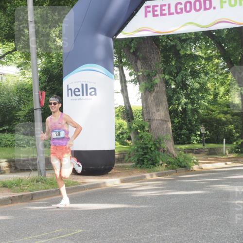 29.06.2025 - hella hamburg halbmarathon KatJ http://msf.ph/oto/8242216 29.06.2025 10:01:04 Zwischen KM18-KM19  meine-sportfotos.de