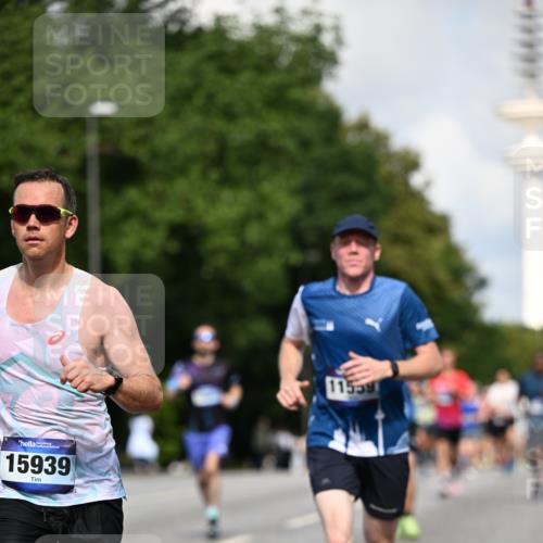29.06.2025 - hella hamburg halbmarathon Dr. Thomas Lammeyer http://msf.ph/oto/8242234 29.06.2025 09:51:03 Kennedybrücke 1217, 1562, 2121, 2196, 2404, 2774, 3783, 4602, 5092, 5923, 5961, 8366, 8395, 8901, 9171, 10968 meine-sportfotos.de