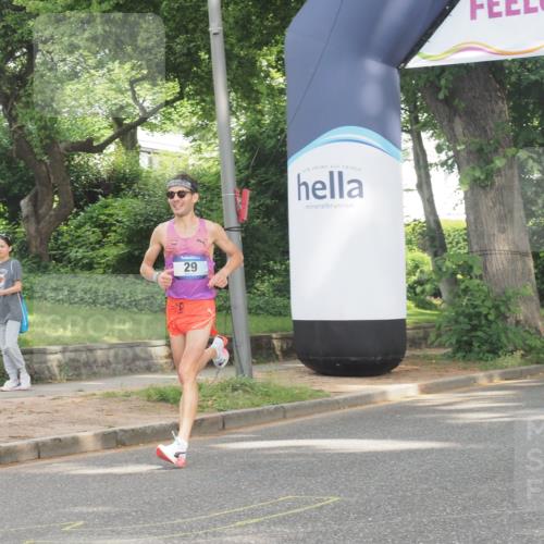 29.06.2025 - hella hamburg halbmarathon KatJ http://msf.ph/oto/8242265 29.06.2025 10:01:04 Zwischen KM18-KM19  meine-sportfotos.de