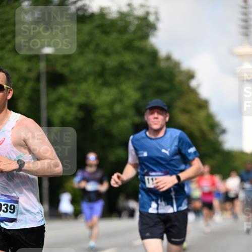 29.06.2025 - hella hamburg halbmarathon Dr. Thomas Lammeyer http://msf.ph/oto/8242267 29.06.2025 09:51:03 Kennedybrücke 1217, 1562, 2121, 2196, 2404, 2774, 3783, 4602, 5092, 5923, 5961, 8366, 8395, 8901, 9171, 10968 meine-sportfotos.de