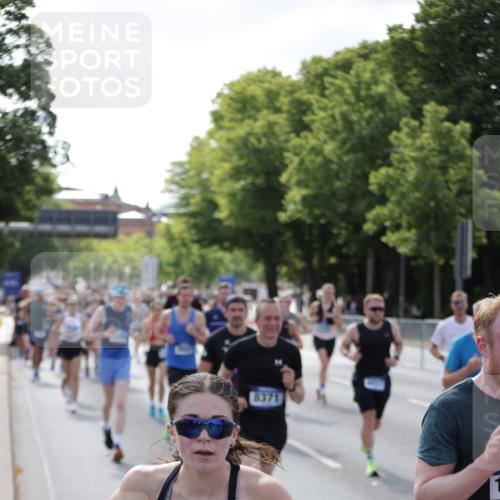 29.06.2025 - hella hamburg halbmarathon Jannik Wohlers http://msf.ph/oto/8242327 29.06.2025 09:54:44 Lombardsbrücke 1200, 2274, 2816, 3258, 4121, 5399, 5638, 5705, 6027, 6389, 6923, 6938, 6991, 7508, 7659, 8371, 8437, 8487, 8693, 8889, 8955, 9031, 9032, 9093, 9159, 9476, 9869, 9931, 9959, 10122, 10263, 10868, 11185, 11333, 12016, 12161, 12657, 13666, 14814, 15350, 15430, 15512, 15681, 15871, 16062, 16086, 16089, 16103, 16110, 16127, 16403, 16513, 16538, 17008, 17221, 17499, 17544, 17674, 17912, 18118, 18190 meine-sportfotos.de