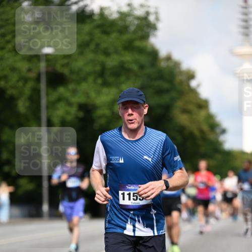 29.06.2025 - hella hamburg halbmarathon Dr. Thomas Lammeyer http://msf.ph/oto/8242347 29.06.2025 09:51:04 Kennedybrücke 1217, 1562, 2121, 2196, 2296, 2404, 2774, 3783, 4602, 5092, 5923, 5961, 8395, 8901, 9171, 10968 meine-sportfotos.de