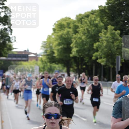 29.06.2025 - hella hamburg halbmarathon Jannik Wohlers http://msf.ph/oto/8242349 29.06.2025 09:54:44 Lombardsbrücke 1200, 2274, 2816, 3258, 4121, 5399, 5638, 5705, 6027, 6389, 6923, 6938, 6991, 7508, 7659, 8371, 8437, 8487, 8693, 8889, 8955, 9031, 9032, 9093, 9159, 9476, 9869, 9931, 9959, 10122, 10263, 10868, 11185, 11333, 12016, 12161, 12657, 13666, 14814, 15350, 15430, 15512, 15681, 15871, 16062, 16086, 16089, 16103, 16110, 16127, 16403, 16513, 16538, 17008, 17221, 17499, 17544, 17674, 17912, 18118, 18190 meine-sportfotos.de