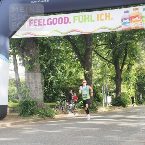 29.06.2025 - hella hamburg halbmarathon KatJ http://msf.ph/oto/8242384 29.06.2025 10:02:46 Zwischen KM18-KM19 46 meine-sportfotos.de