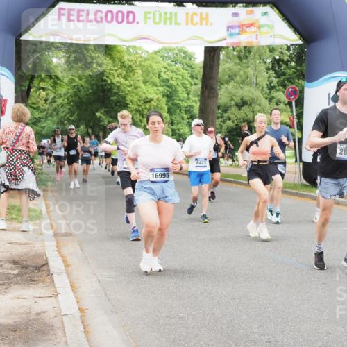 29.06.2025 - hella hamburg halbmarathon MichiJ http://msf.ph/oto/8242392 29.06.2025 10:50:38 Zwischen KM18-KM19 2810, 3199, 3663, 4389, 5511, 8423, 12286, 12571, 16995, 17142, 18530 meine-sportfotos.de
