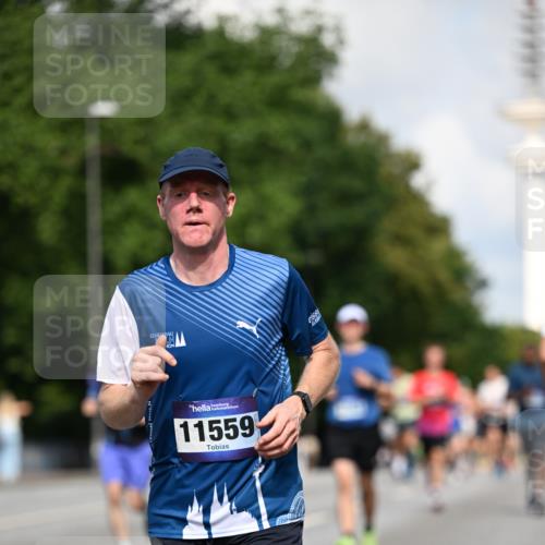 29.06.2025 - hella hamburg halbmarathon Dr. Thomas Lammeyer http://msf.ph/oto/8242413 29.06.2025 09:51:04 Kennedybrücke 1217, 1562, 2121, 2196, 2296, 2404, 2774, 3783, 4602, 5092, 5923, 5961, 8395, 8901, 9171, 10968 meine-sportfotos.de