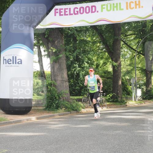 29.06.2025 - hella hamburg halbmarathon KatJ http://msf.ph/oto/8242427 29.06.2025 10:02:47 Zwischen KM18-KM19  meine-sportfotos.de