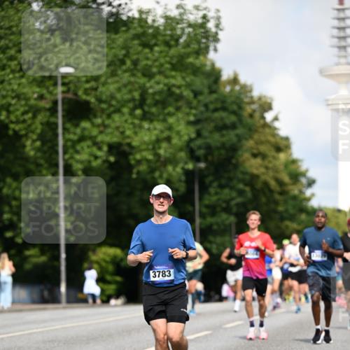 29.06.2025 - hella hamburg halbmarathon Dr. Thomas Lammeyer http://msf.ph/oto/8242506 29.06.2025 09:51:06 Kennedybrücke 1217, 1562, 2121, 2196, 2296, 2404, 2774, 3783, 4602, 5092, 5923, 5961, 8395, 8901, 9171, 10384, 10968 meine-sportfotos.de