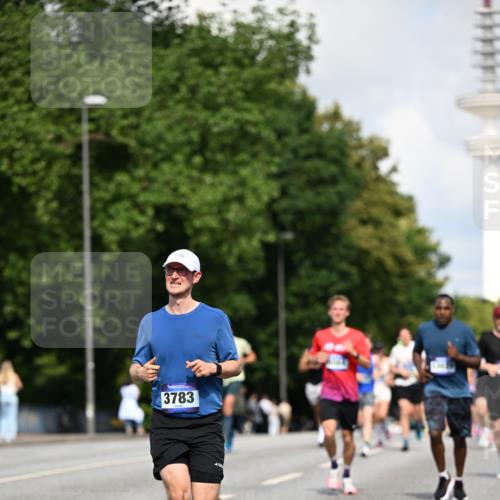 29.06.2025 - hella hamburg halbmarathon Dr. Thomas Lammeyer http://msf.ph/oto/8242553 29.06.2025 09:51:06 Kennedybrücke 1217, 1562, 2121, 2196, 2296, 2404, 2774, 3783, 4602, 5092, 5923, 5961, 8395, 8901, 9171, 10384, 10968 meine-sportfotos.de