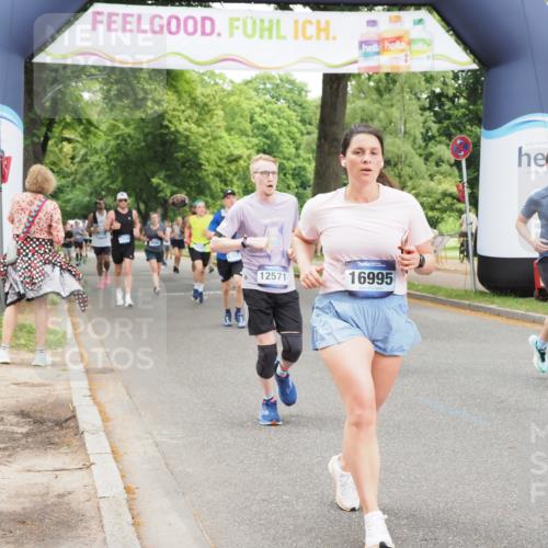 29.06.2025 - hella hamburg halbmarathon MichiJ http://msf.ph/oto/8242556 29.06.2025 10:50:38 Zwischen KM18-KM19 2810, 3199, 3663, 4389, 5511, 8423, 12286, 12571, 16995, 17142, 18530 meine-sportfotos.de