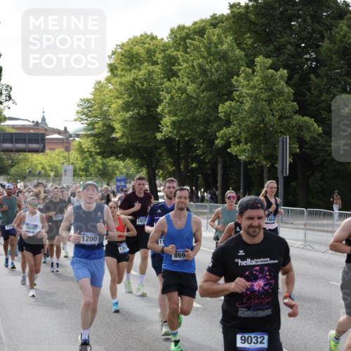 29.06.2025 - hella hamburg halbmarathon Jannik Wohlers http://msf.ph/oto/8242587 29.06.2025 09:54:46 Lombardsbrücke 1200, 1683, 2207, 2274, 2287, 2816, 3258, 3747, 4121, 5102, 5399, 5638, 5705, 6027, 6158, 6836, 6923, 6938, 6991, 7052, 7508, 7659, 8371, 8437, 8487, 8693, 8889, 8955, 9031, 9032, 9159, 9476, 9869, 9931, 9959, 10122, 10263, 10868, 11185, 11333, 12016, 12161, 12321, 12657, 13666, 15430, 15512, 15681, 15871, 16062, 16086, 16089, 16103, 16127, 16403, 16513, 16538, 17008, 17221, 17499, 17674, 17912 meine-sportfotos.de