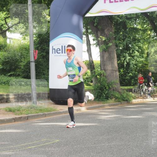 29.06.2025 - hella hamburg halbmarathon KatJ http://msf.ph/oto/8242598 29.06.2025 10:02:48 Zwischen KM18-KM19  meine-sportfotos.de