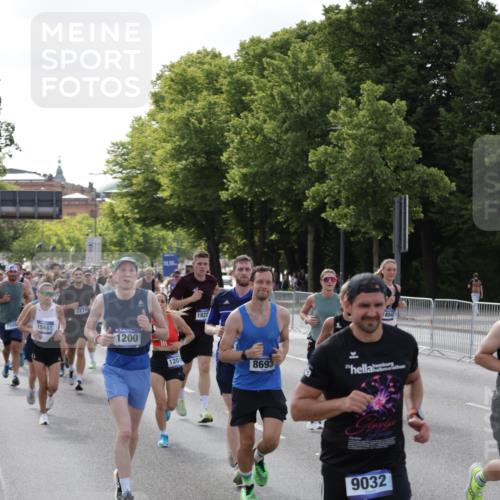 29.06.2025 - hella hamburg halbmarathon Jannik Wohlers http://msf.ph/oto/8242618 29.06.2025 09:54:46 Lombardsbrücke 1200, 1683, 2207, 2274, 2287, 2816, 3258, 3747, 4121, 5102, 5399, 5638, 5705, 6027, 6158, 6836, 6923, 6938, 6991, 7052, 7508, 7659, 8371, 8437, 8487, 8693, 8889, 8955, 9031, 9032, 9159, 9476, 9869, 9931, 9959, 10122, 10263, 10868, 11185, 11333, 12016, 12161, 12321, 12657, 13666, 15430, 15512, 15681, 15871, 16062, 16086, 16089, 16103, 16127, 16403, 16513, 16538, 17008, 17221, 17499, 17674, 17912 meine-sportfotos.de