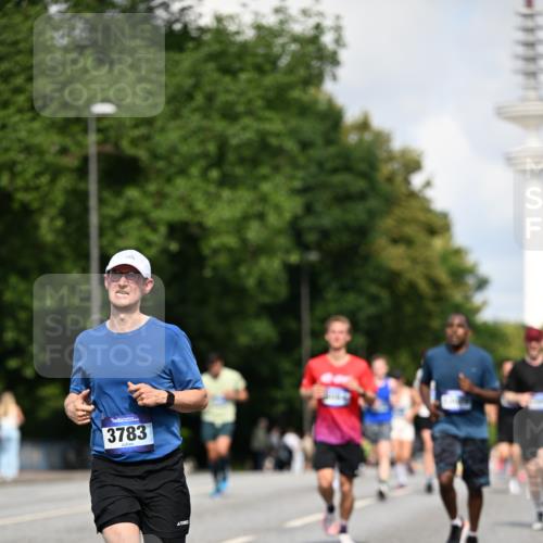29.06.2025 - hella hamburg halbmarathon Dr. Thomas Lammeyer http://msf.ph/oto/8242637 29.06.2025 09:51:07 Kennedybrücke 1217, 1562, 2121, 2196, 2296, 2404, 2774, 3783, 4602, 5092, 5923, 5961, 8395, 8901, 9171, 10384, 10968 meine-sportfotos.de